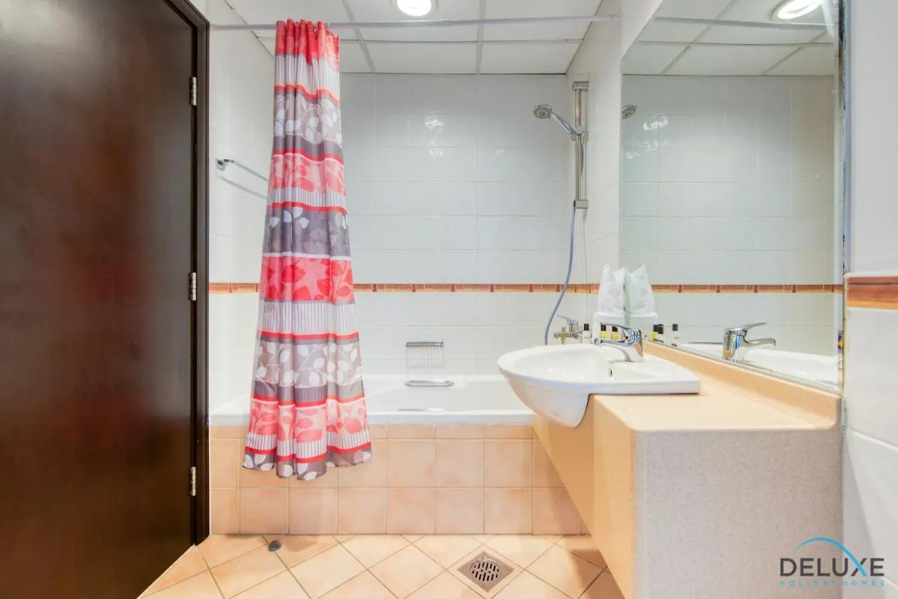 Apartment Expansive 2Br In La Riviera By Deluxe Holiday Homes Dubai