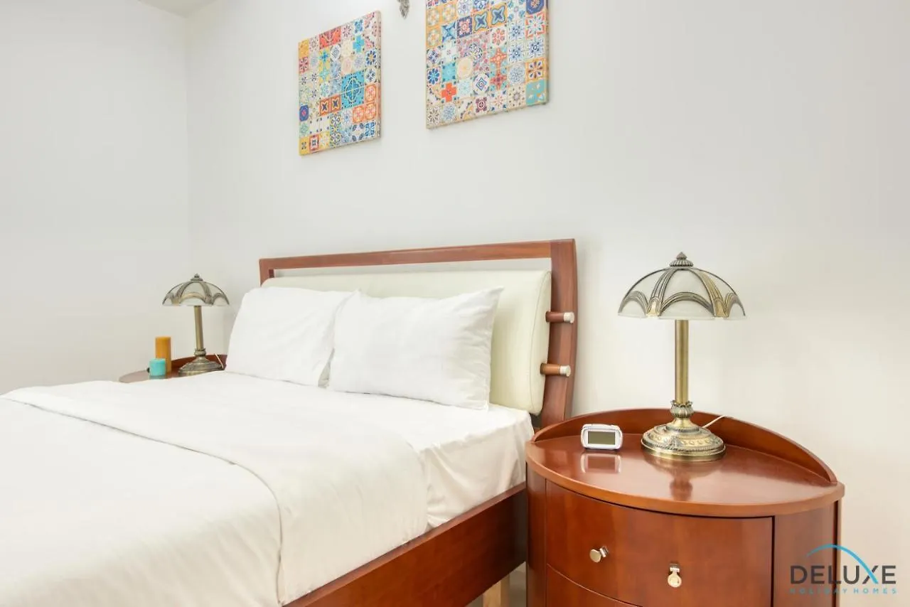 Apartment Expansive 2Br In La Riviera By Deluxe Holiday Homes Dubai